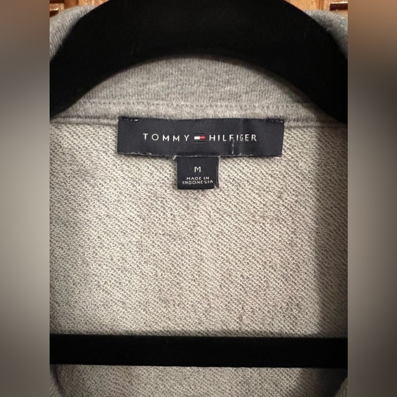 Tommy Hilfiger Gray Quarter-Zip Pullover Sweater Women’s Size M - Picture 6 of 6